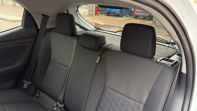 Toyota Yaris 1.5 Hybrid Design 5dr CVT Hybrid Hatchback